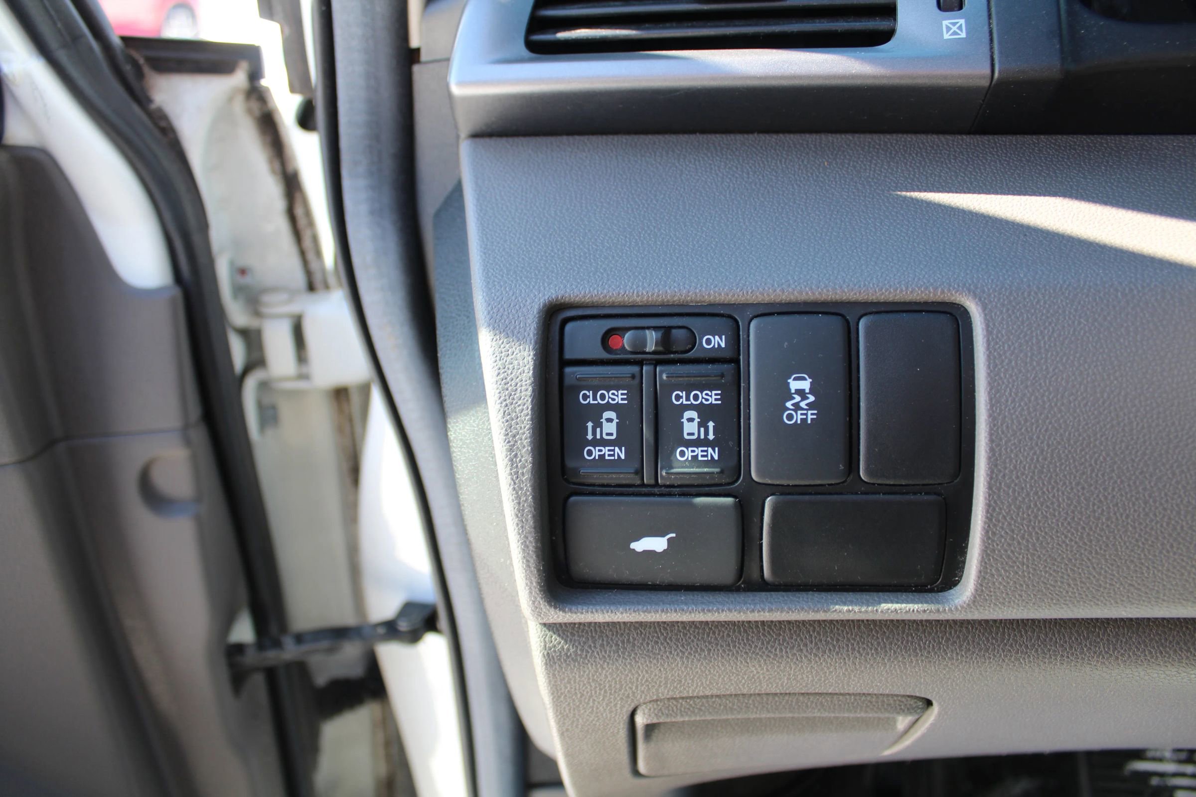 Used 2012 Honda Odyssey EX-L image 11