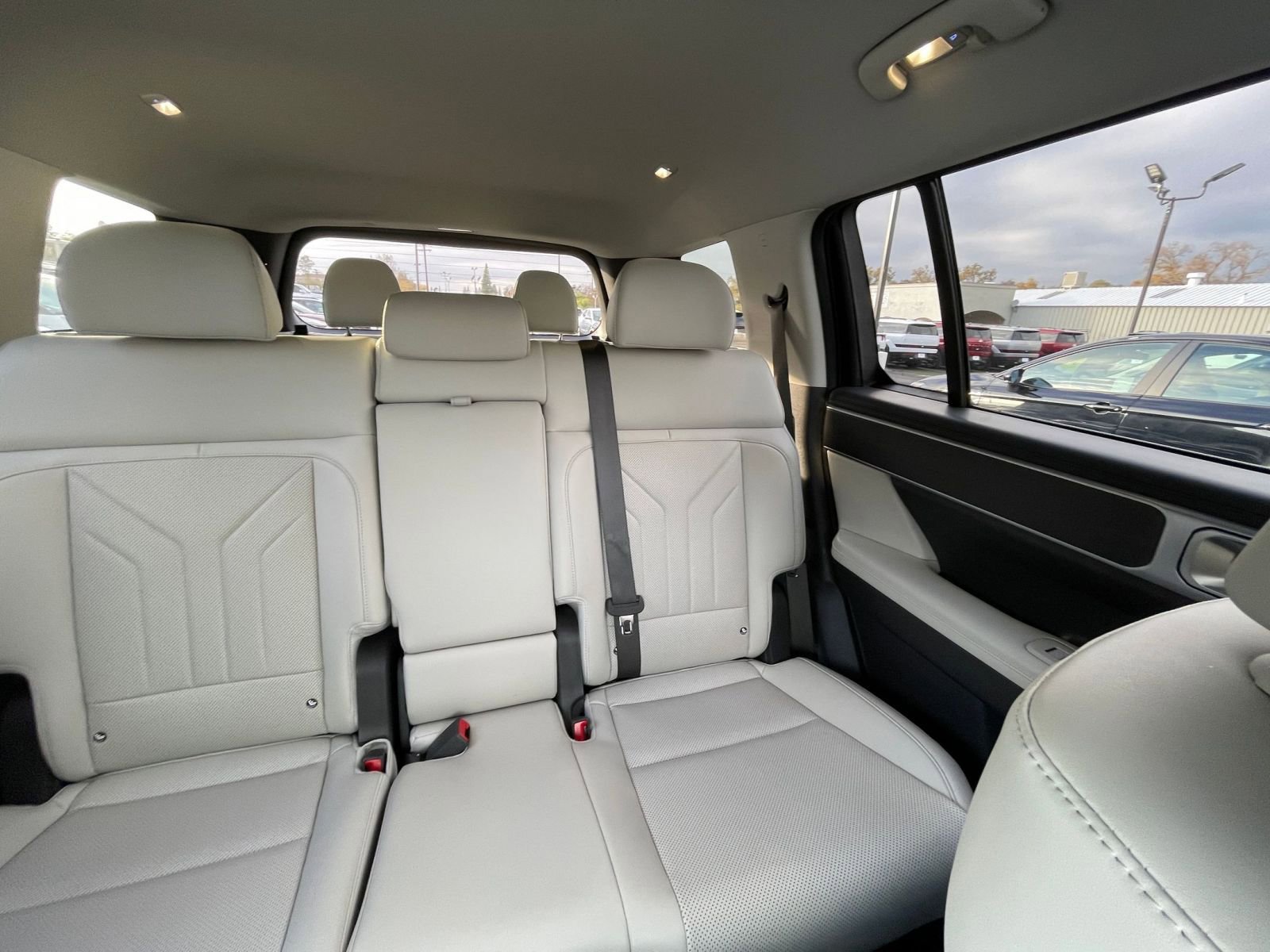 Used 2025 Hyundai Santa Fe SEL image 39