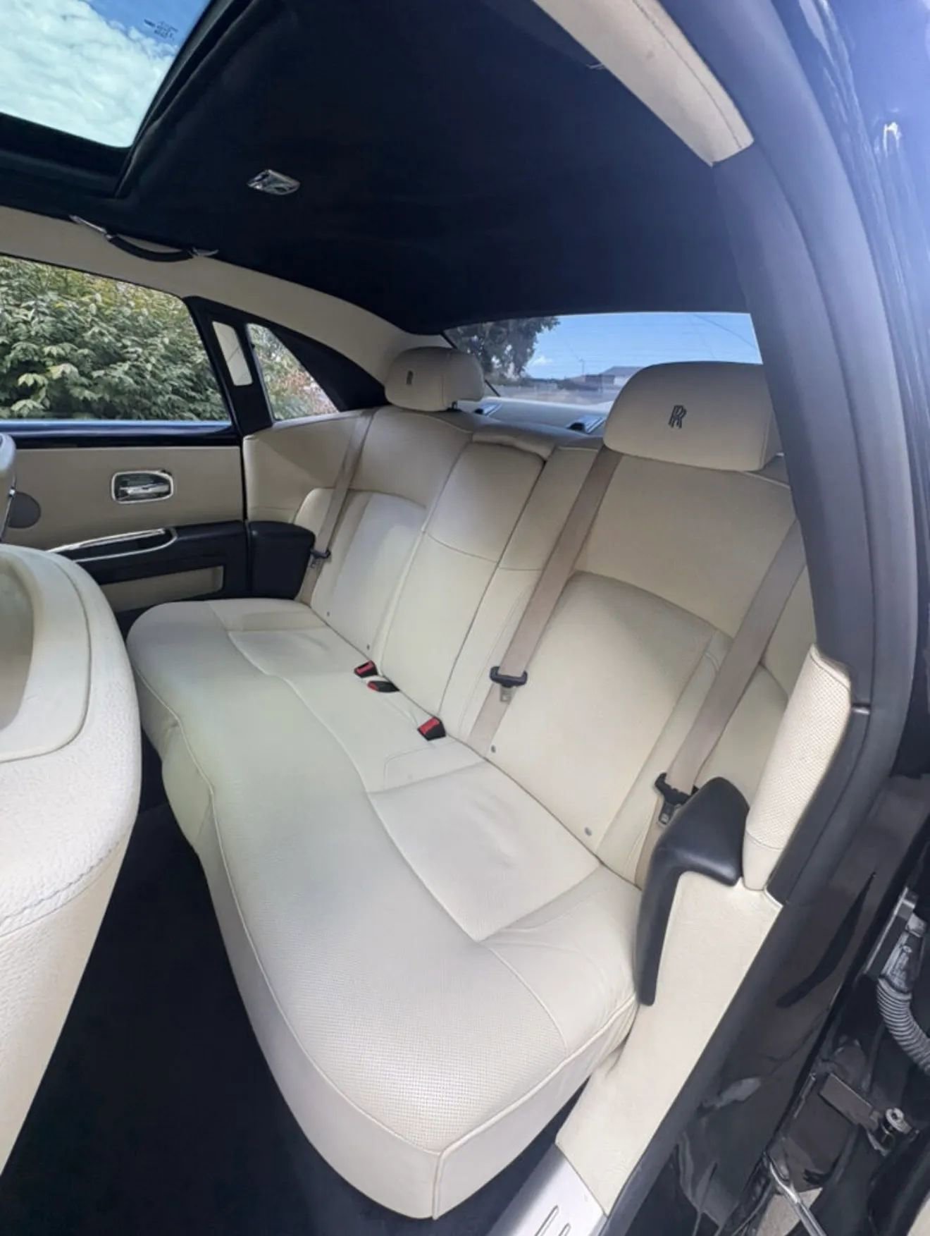 Used 2011 Rolls-Royce Ghost image 10