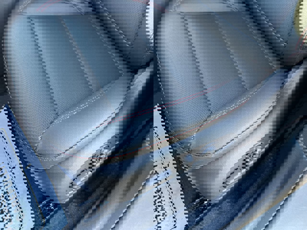 New 2026 Chevrolet Trax RS w/ Sunroof Package image 23