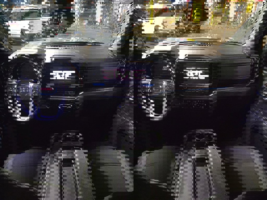 Used 2024 GMC Sierra 1500 Elevation image 21