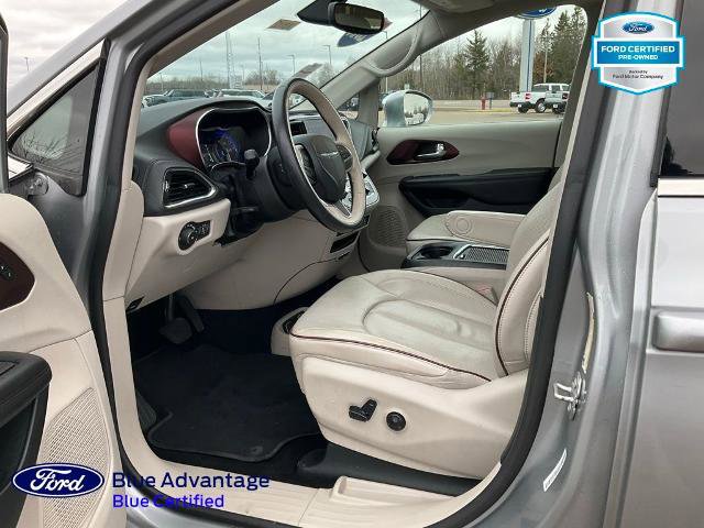 Used 2020 Chrysler Pacifica Limited FWD image 4