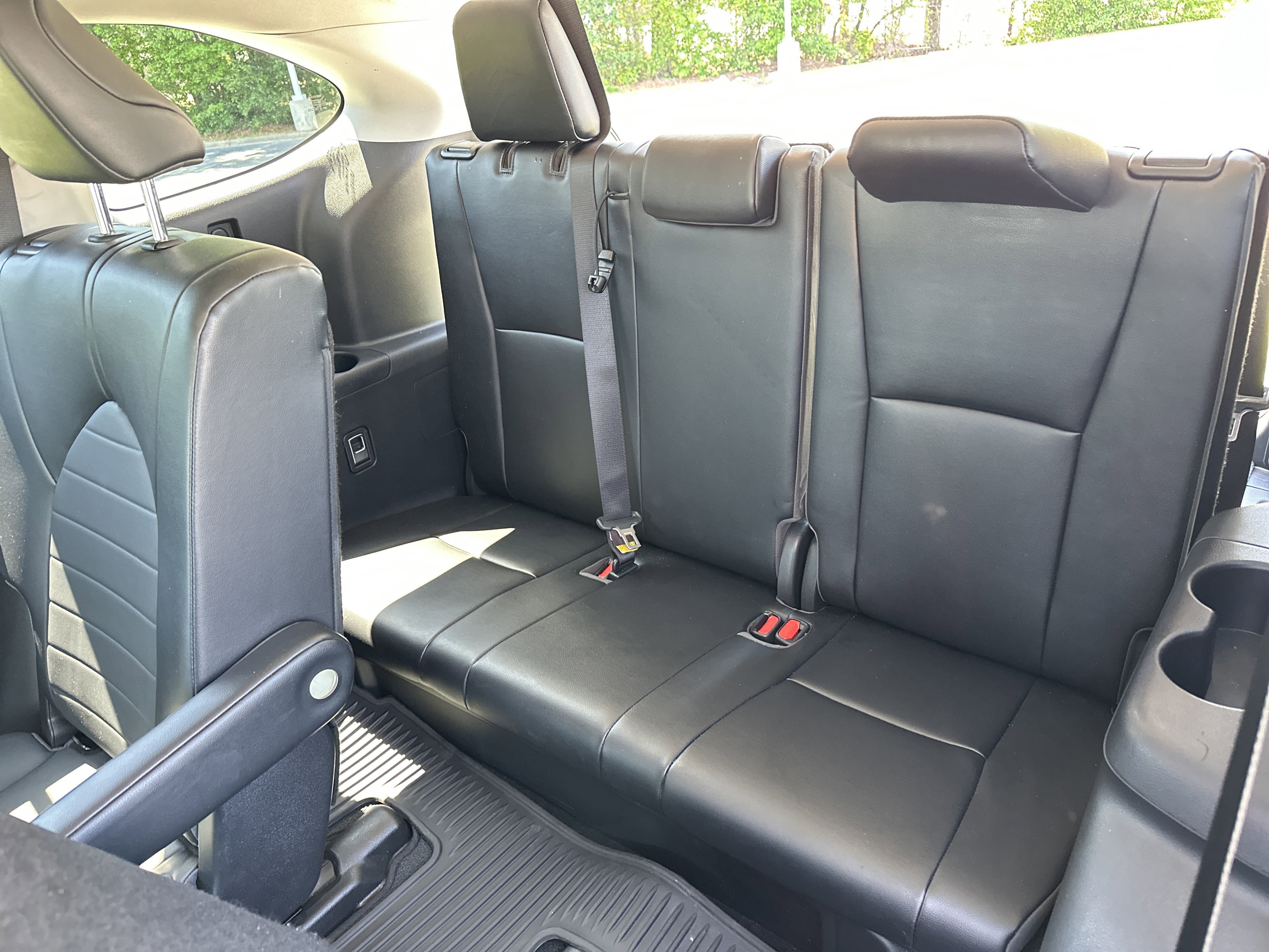 Used 2022 Toyota Highlander XLE FWD image 33