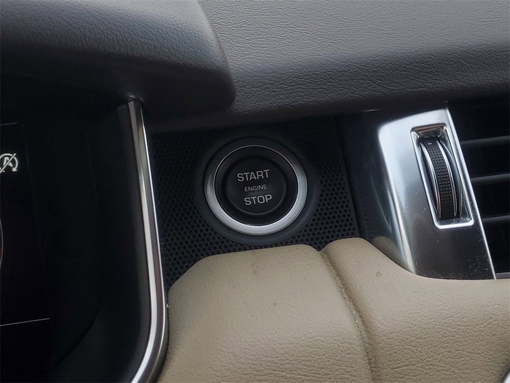 Used 2022 Land Rover Range Rover Sport HSE Silver Edition image 19