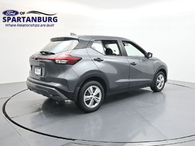 Used 2025 Nissan Kicks Play S FWD image 7