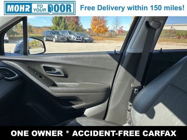 Used 2022 Chevrolet Trax LT w/ LT Convenience Package image 27