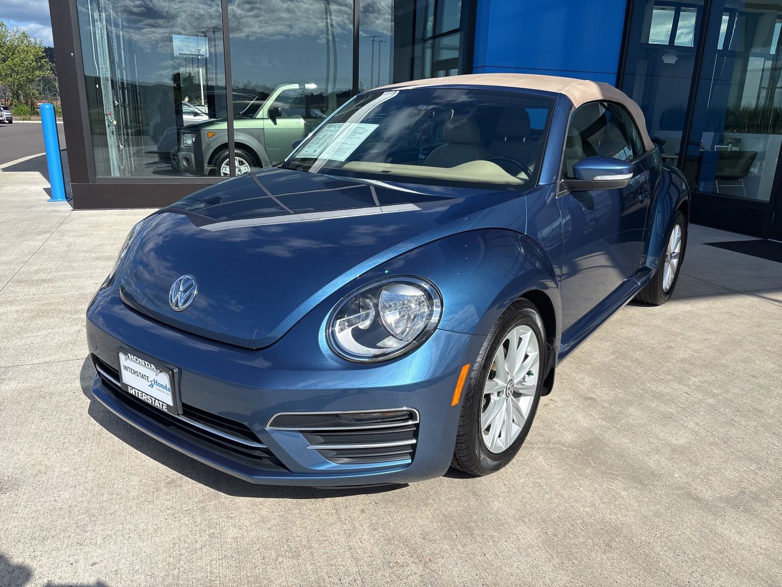 Used 2019 Volkswagen Beetle 2.0T SE FWD video 1