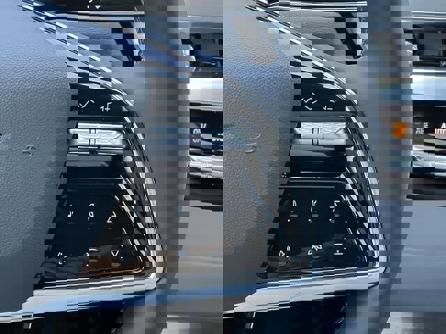 New 2026 Cadillac Lyriq Premium Luxury image 12