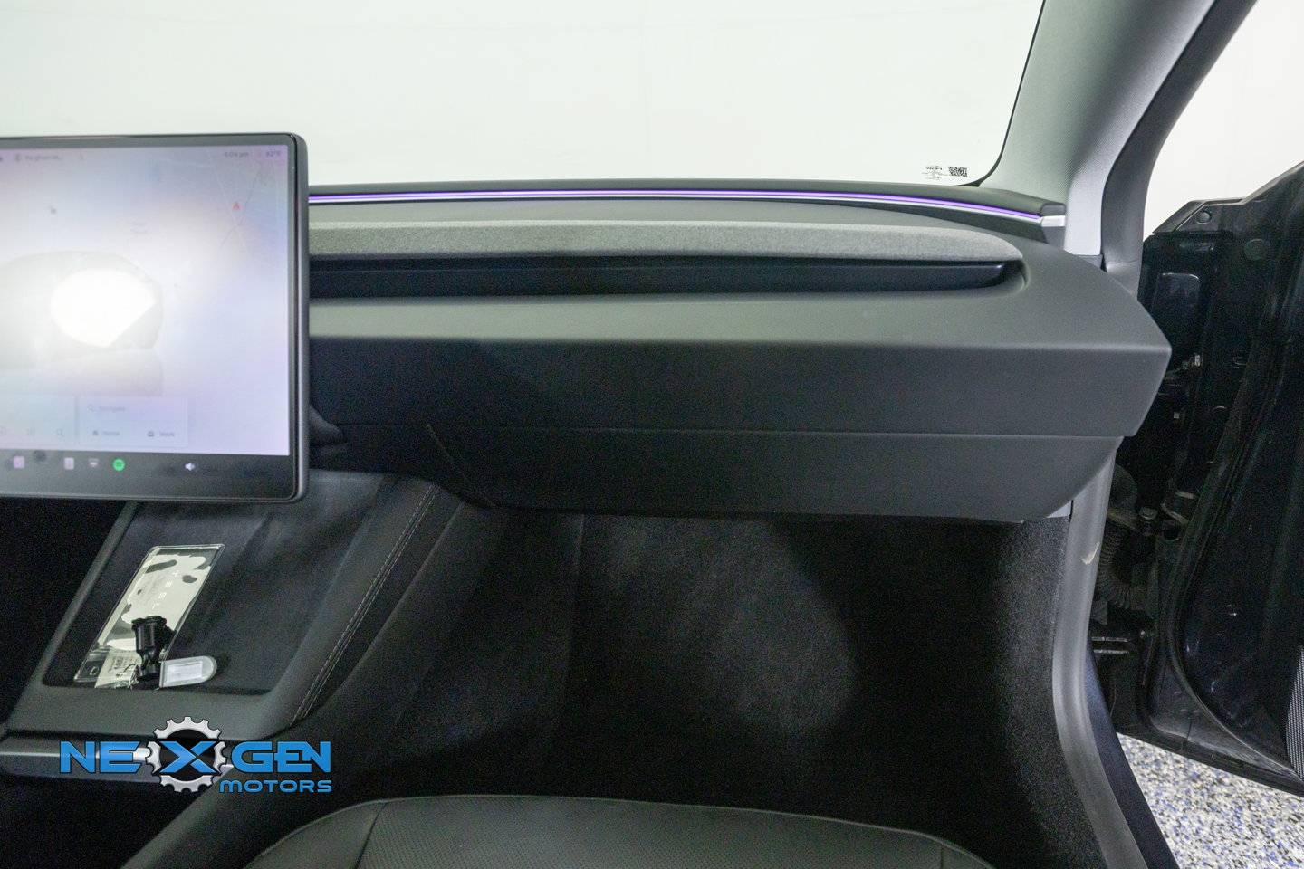 Used 2025 Tesla Model 3 Long Range AWD/4WD image 39