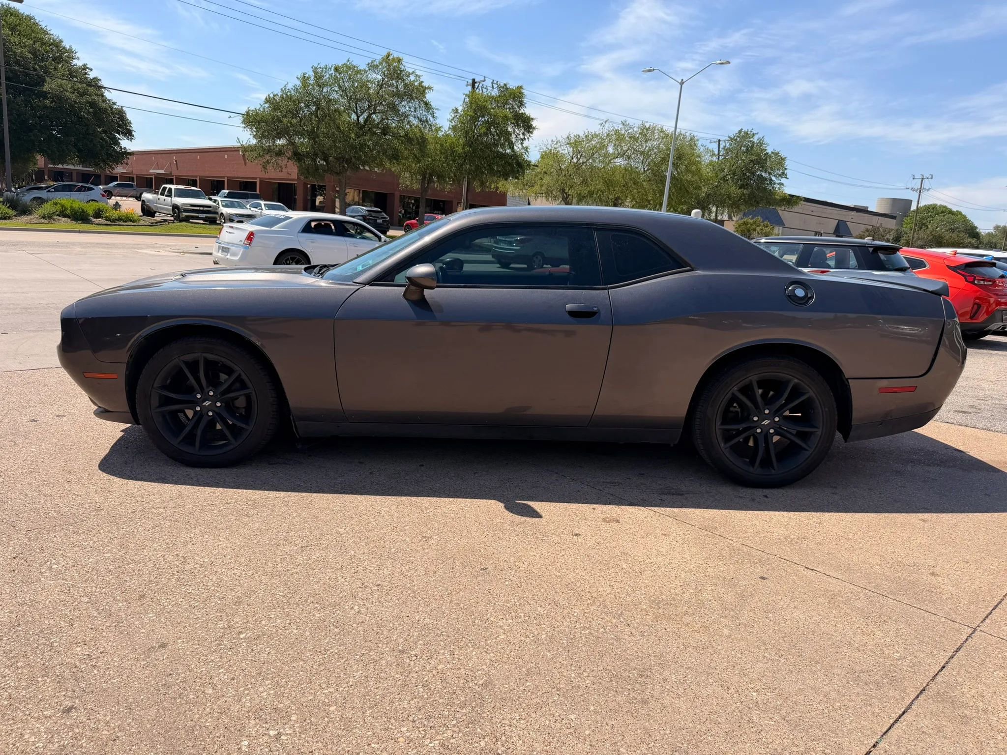 Used 2017 Dodge Challenger SXT w/ Blacktop Package RWD image 2