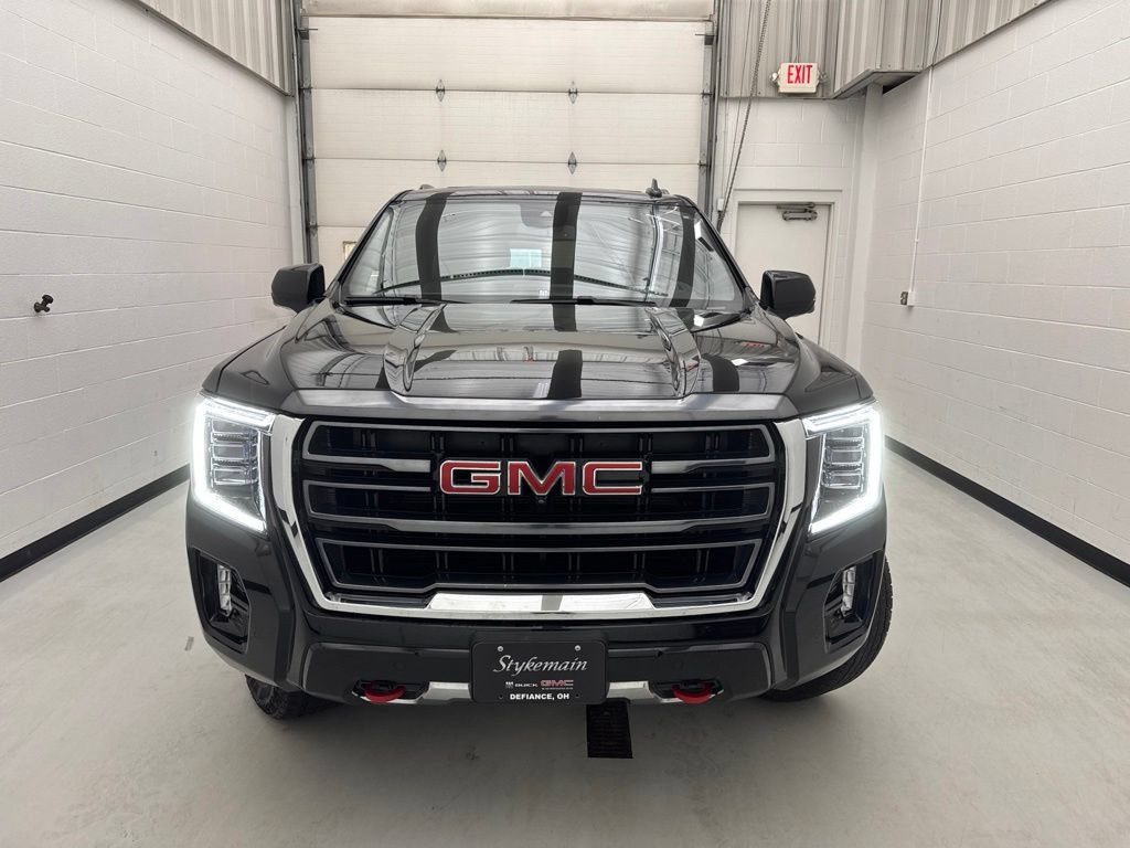 Used 2024 GMC Yukon AT4 w/ Technology Package AWD/4WD image 2