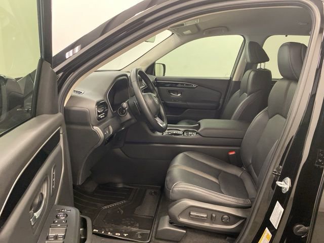 Used 2025 Honda Pilot EX-L image 8