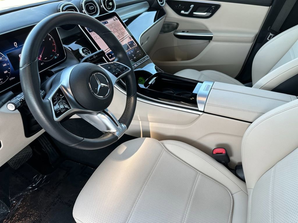 Used 2024 Mercedes-Benz GLC 300 image 9