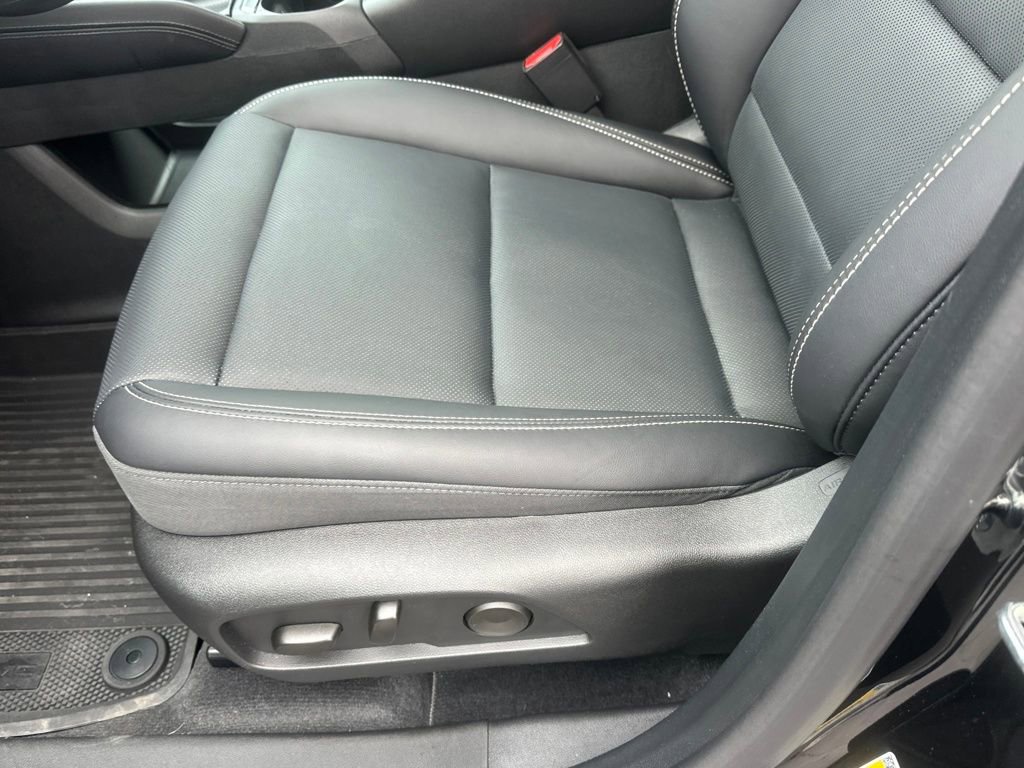 Used 2026 GMC Terrain Elevation w/ Elevation Premium Package image 11