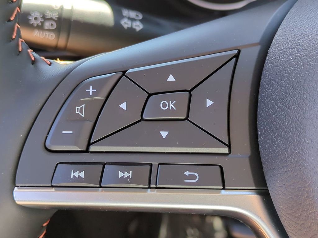 New 2025 Nissan Sentra SR w/ Midnight Edition image 11