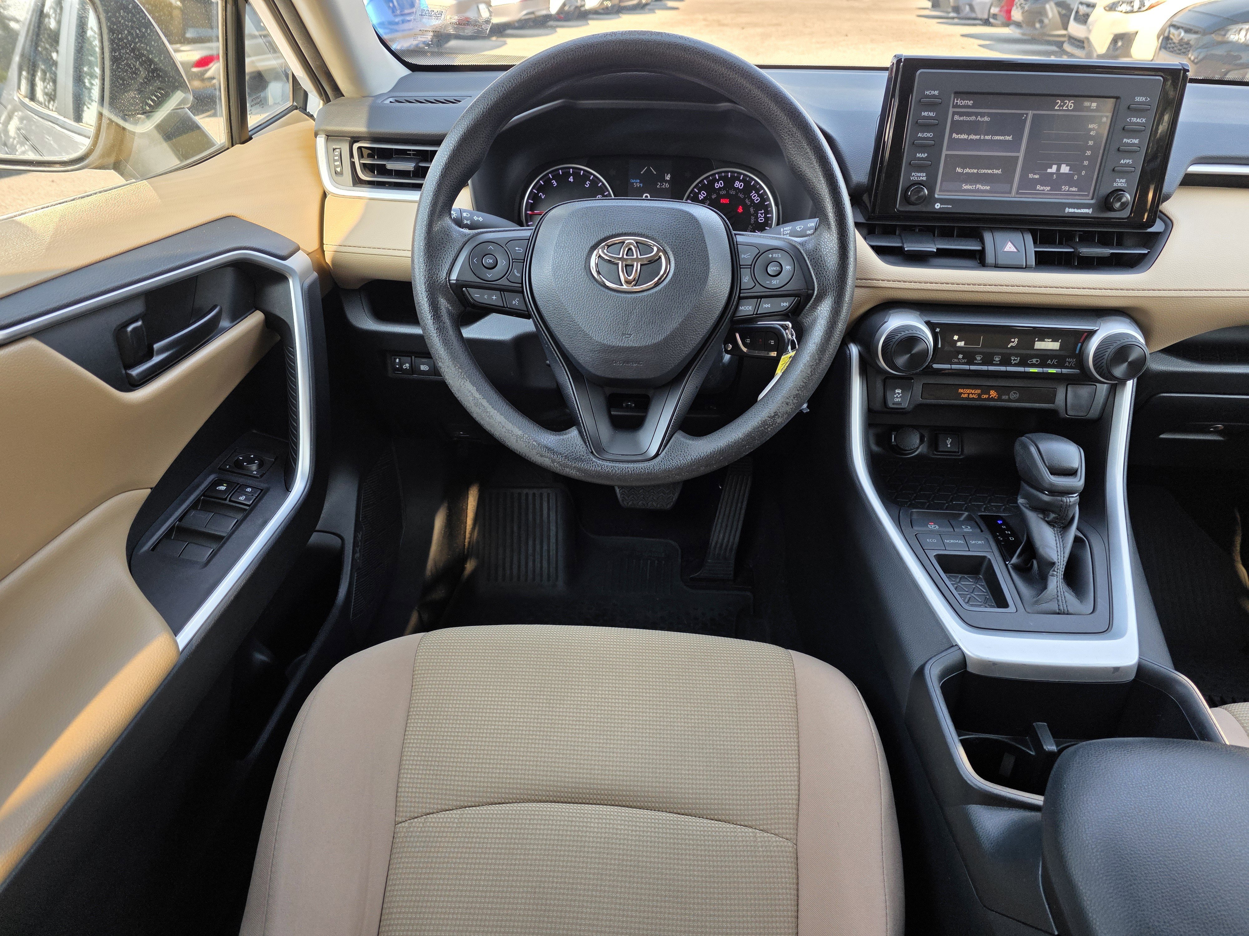 Used 2022 Toyota RAV4 LE image 12