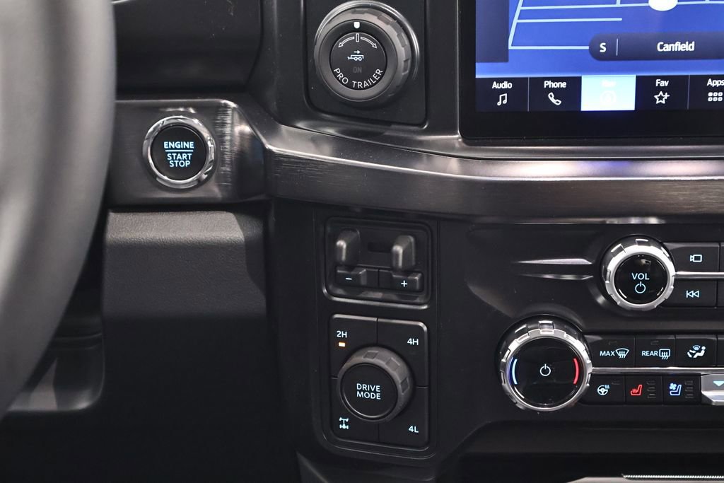 New 2026 Ford F350 Lariat w/ Black Appearance Package image 24