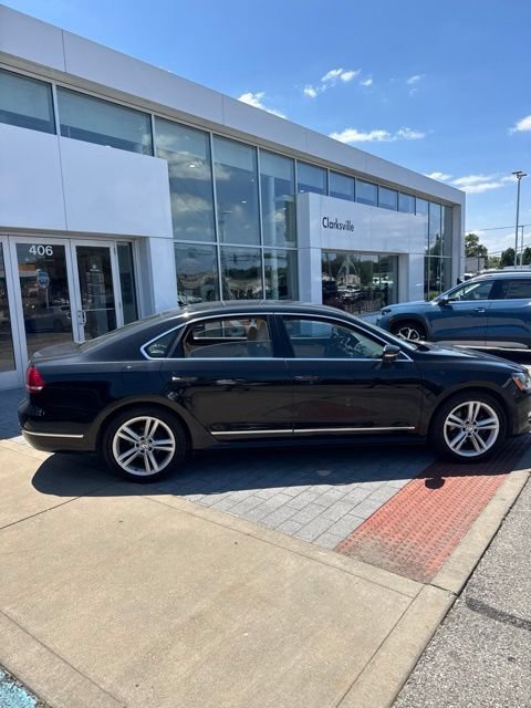 Used 2013 Volkswagen Passat TDI SEL Premium FWD image 6