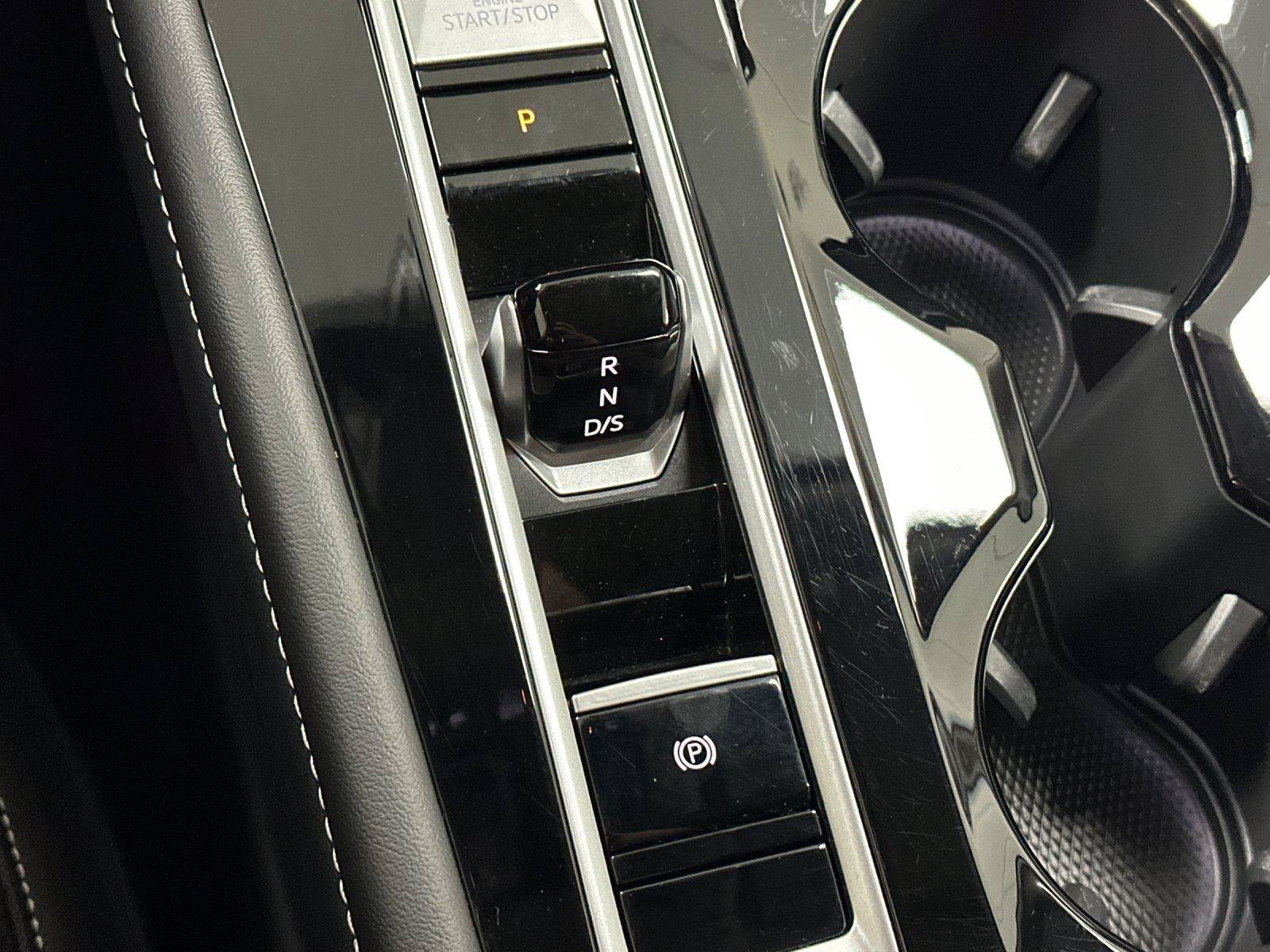 Used 2026 Volkswagen Atlas SE FWD image 21