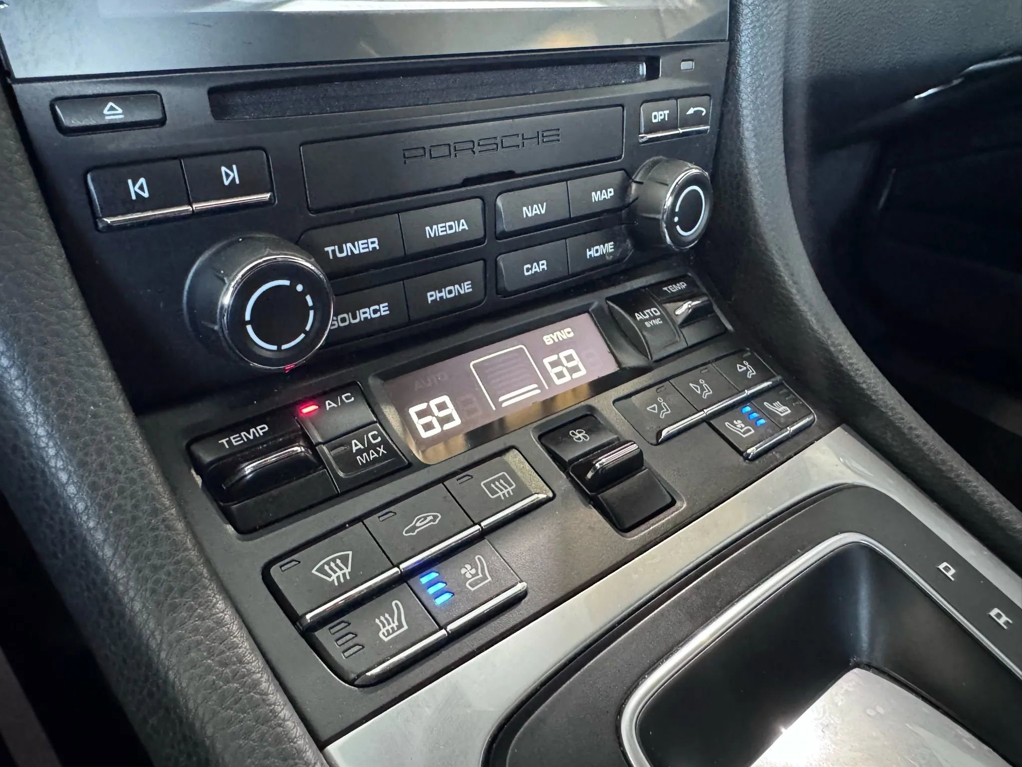 Used 2019 Porsche 718 Cayman image 23