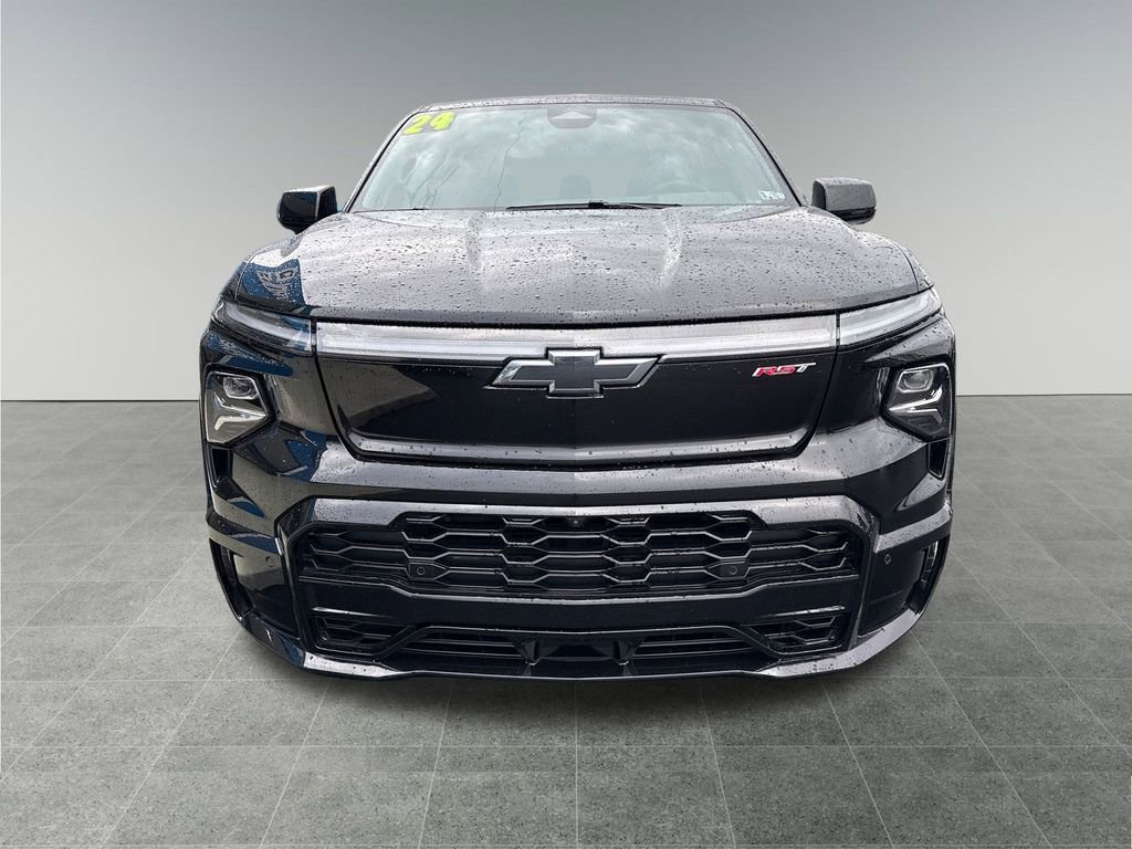 Used 2024 Chevrolet Silverado EV RST image 9