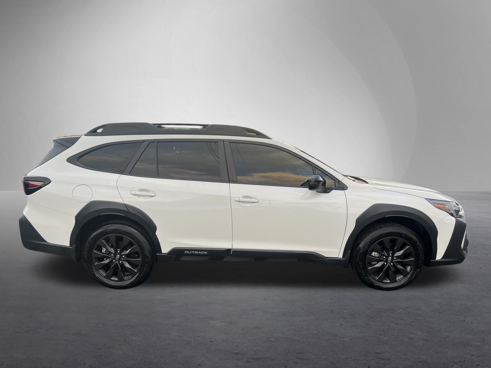 Used 2025 Subaru Outback Onyx Edition XT AWD/4WD image 2
