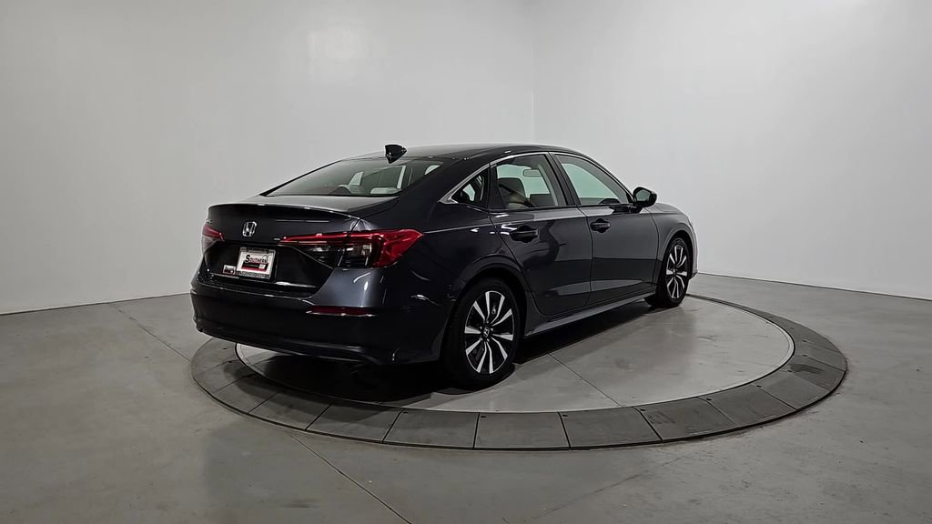 Used 2023 Honda Civic EX image 5