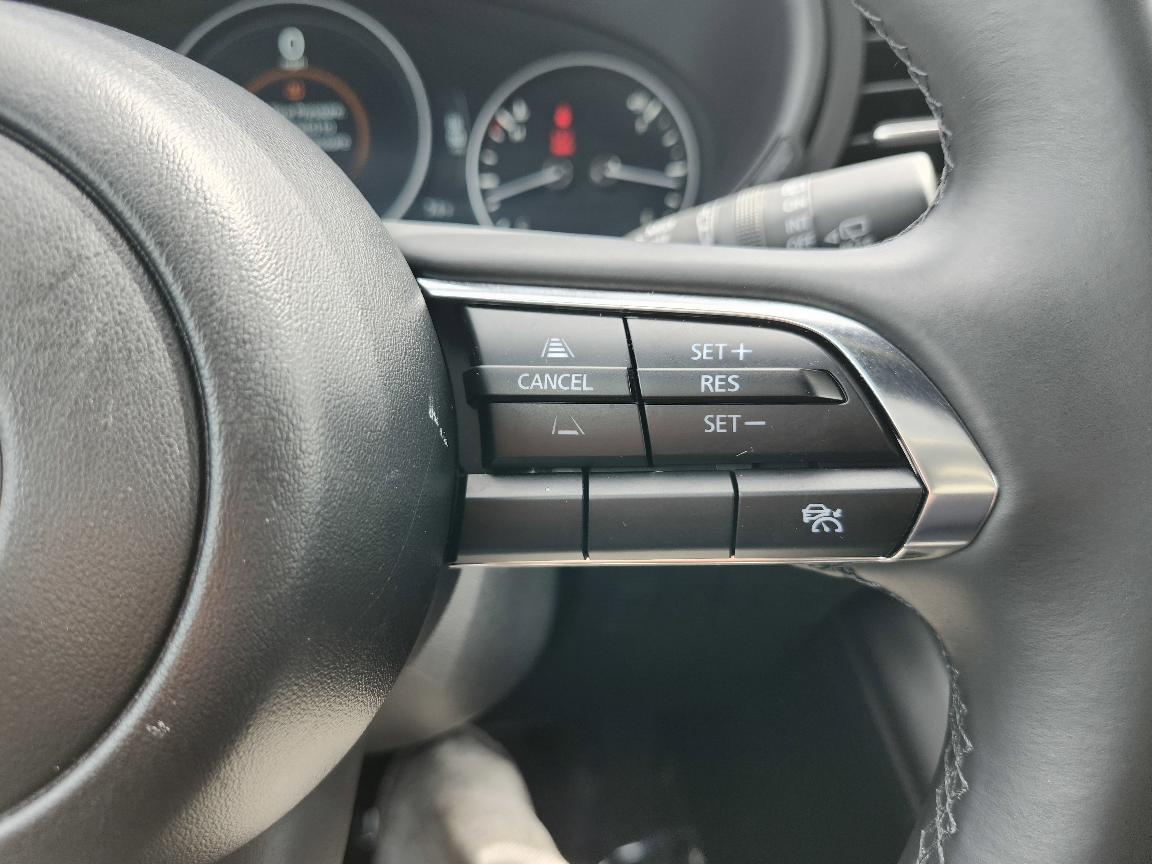 Used 2025 MAZDA MAZDA3 2.5 S Hatchback w/ Premium Pkg FWD image 35