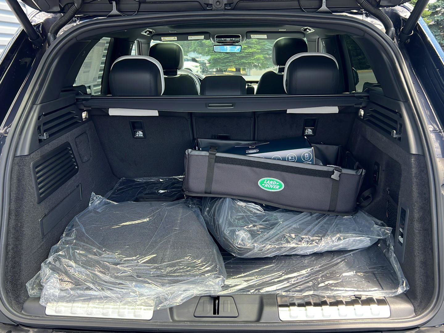 New 2026 Land Rover Range Rover Sport Dynamic SE AWD/4WD image 31