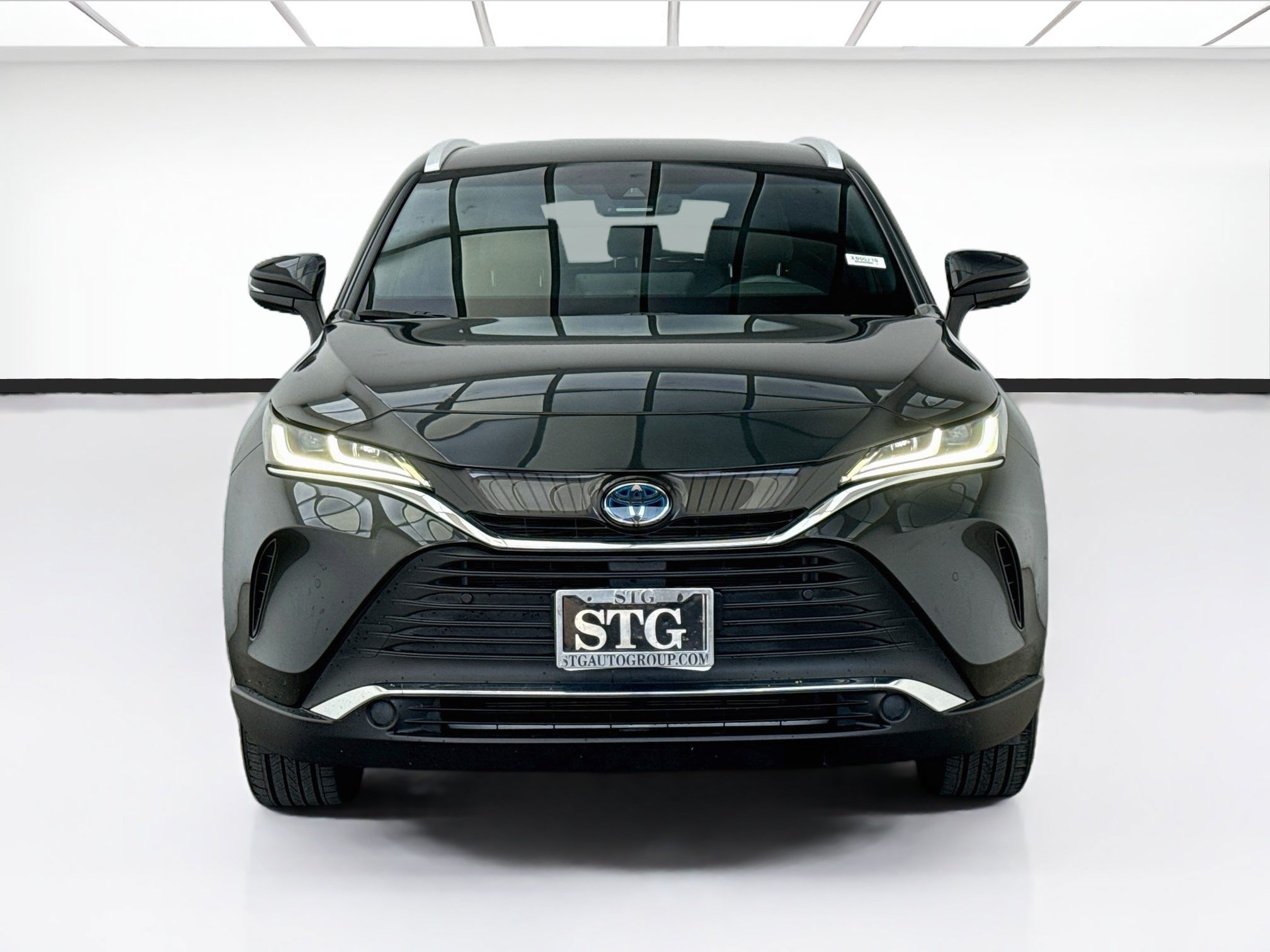Used 2021 Toyota Venza XLE AWD/4WD image 2