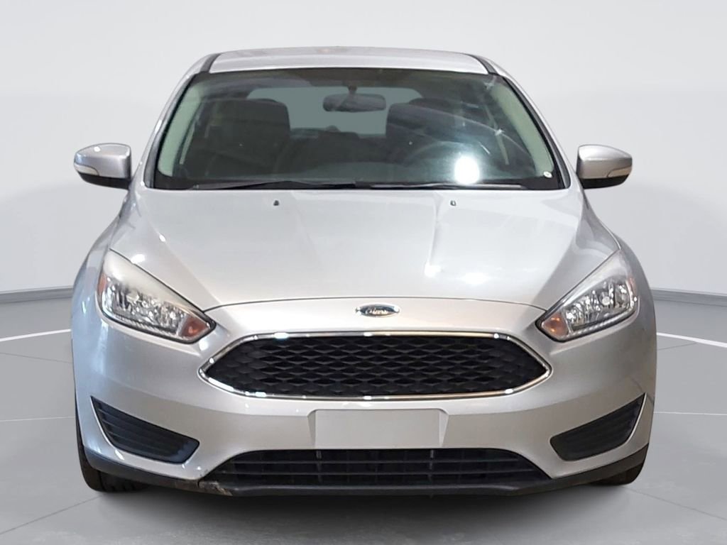 Used 2016 Ford Focus SE FWD image 2