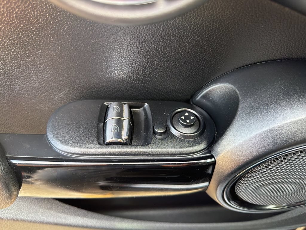 Used 2020 MINI Cooper S 2-Door Hardtop FWD image 18