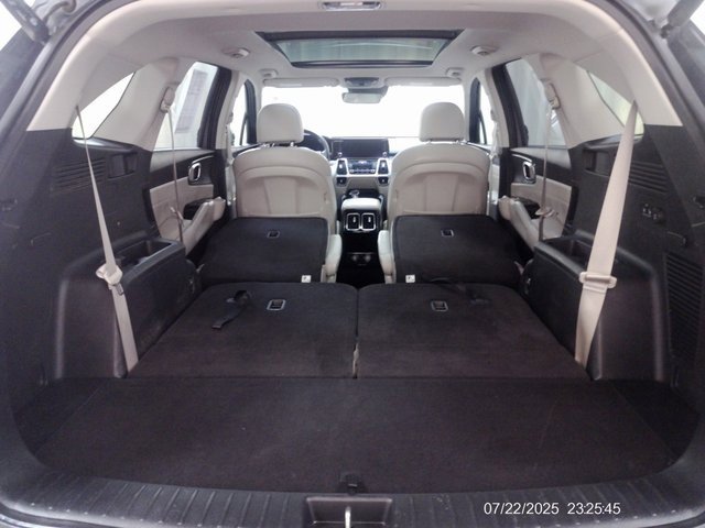 Used 2021 Kia Sorento SX image 23