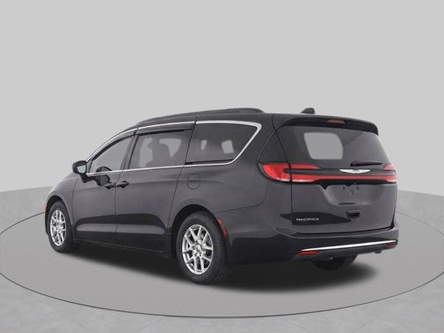 Used 2022 Chrysler Pacifica Touring-L FWD image 3