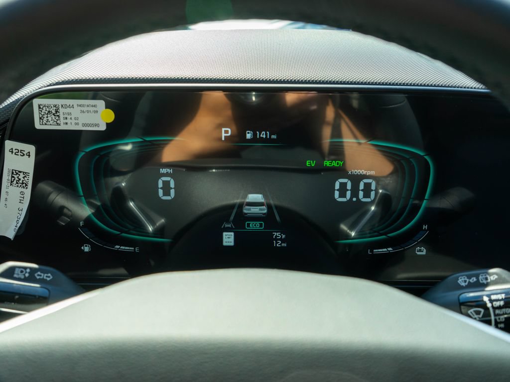 New 2026 Kia Niro SX Touring FWD image 21