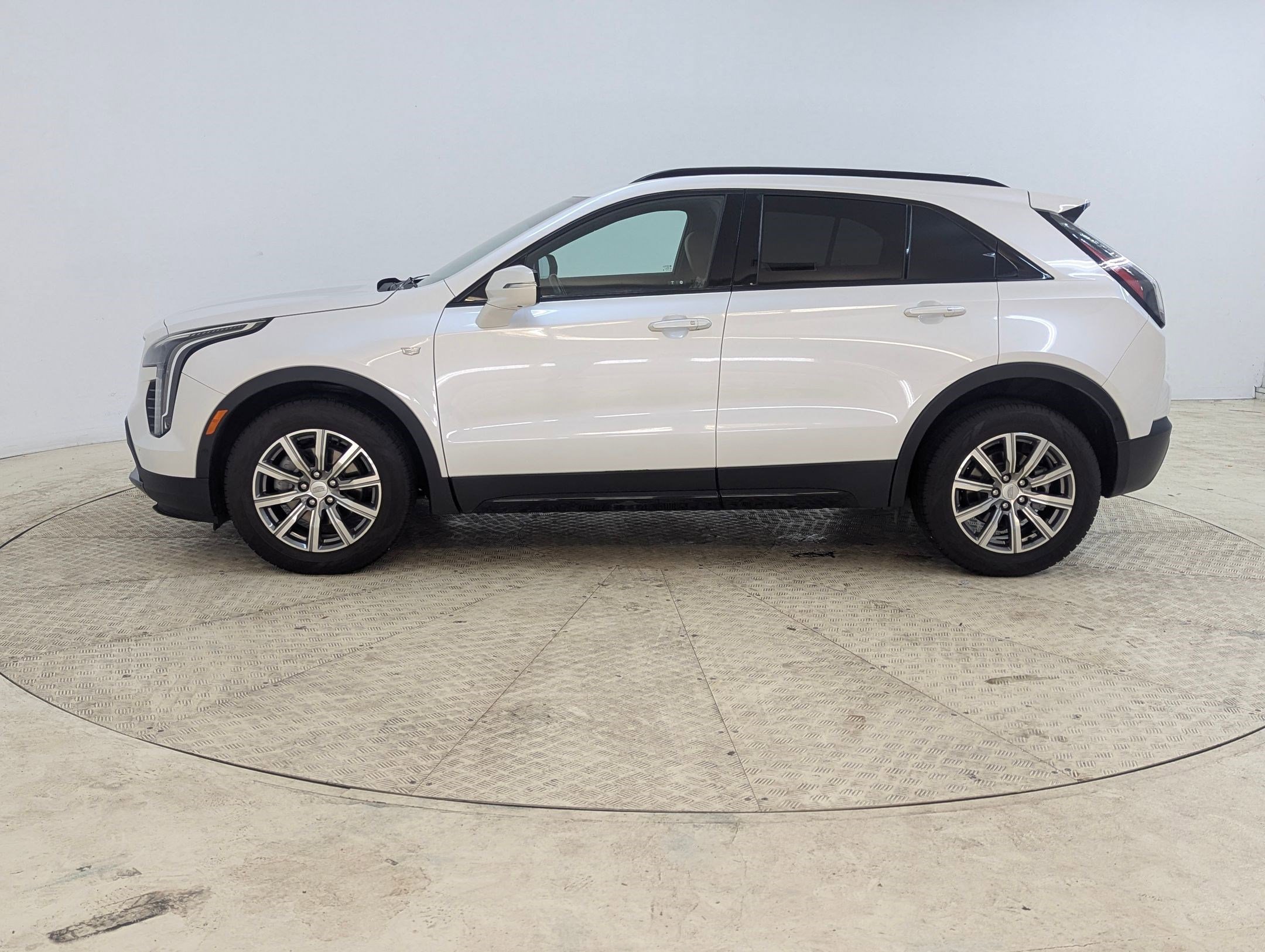 Used 2022 Cadillac XT4 Sport w/ Comfort Package image 2
