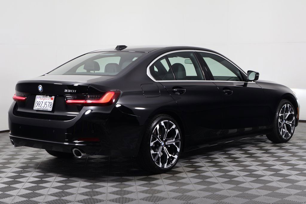 Certified 2025 BMW 330i Sedan w/ Convenience Package image 4