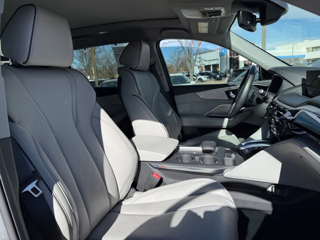 Used 2023 Acura MDX SH-AWD w/ Advance Package image 21