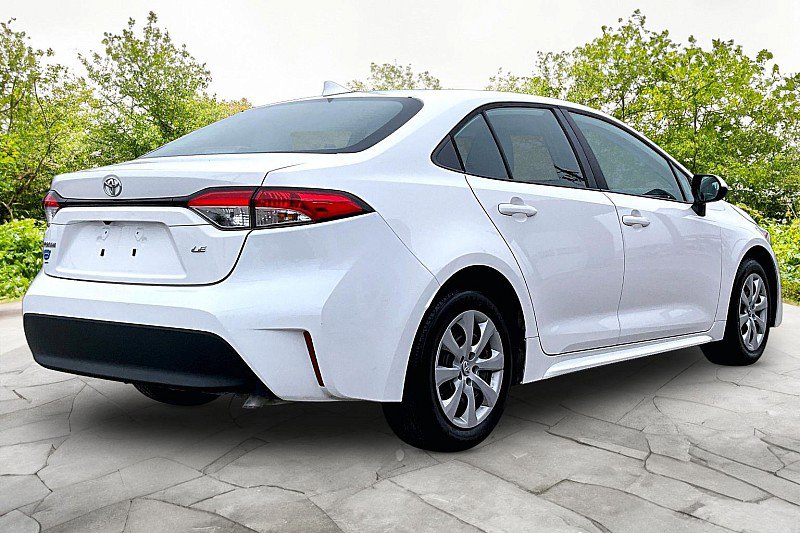 Used 2023 Toyota Corolla LE FWD image 6