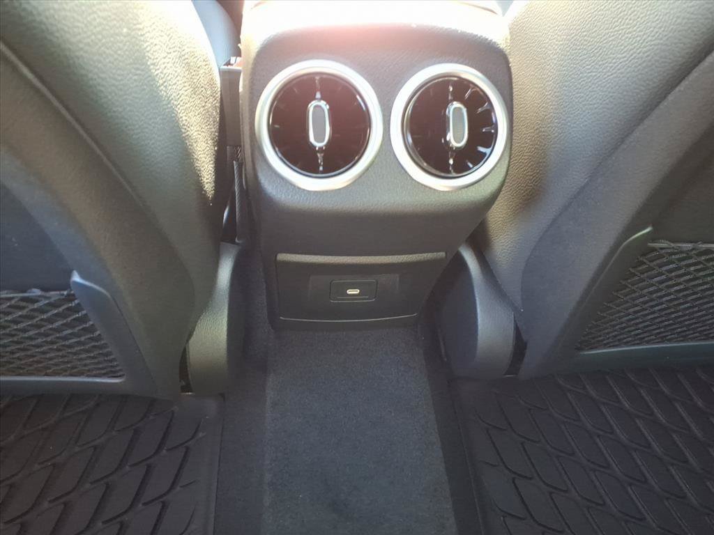 Used 2026 Mercedes-Benz CLA 250 image 9