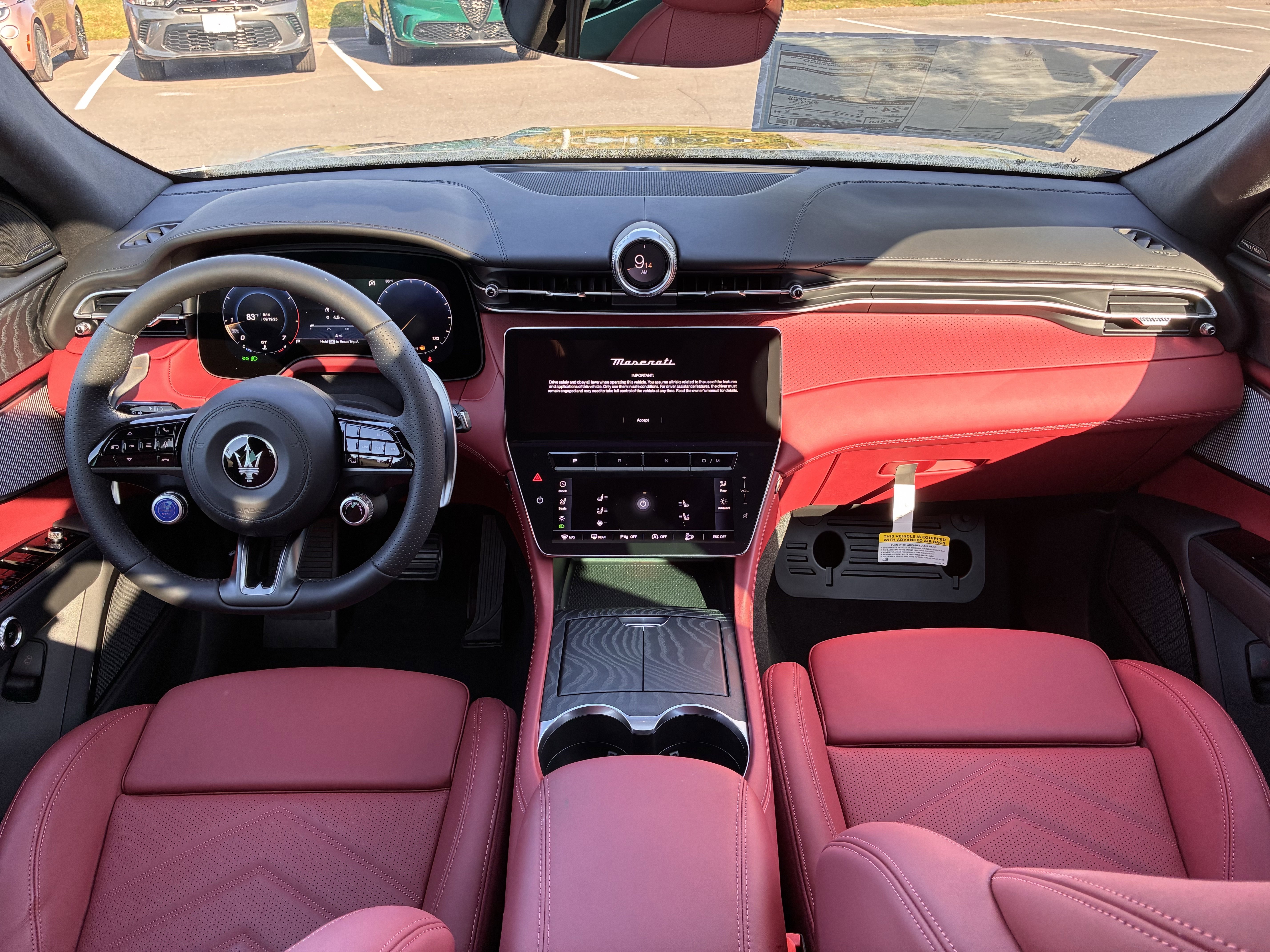 New 2025 Maserati Grecale GT image 2