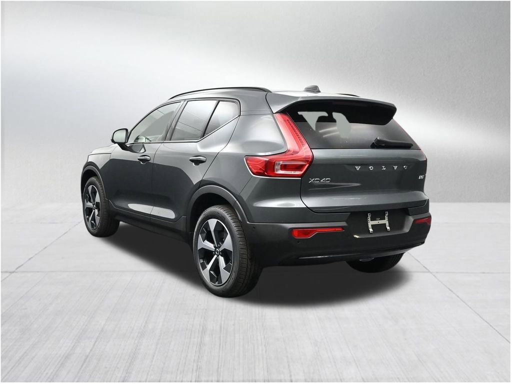 New 2026 Volvo XC40 B5 Plus w/ Protection Package Premier AWD/4WD image 3