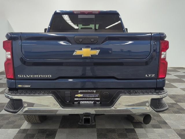 Used 2022 Chevrolet Silverado 2500 LTZ w/ LTZ Convenience Package AWD/4WD image 6