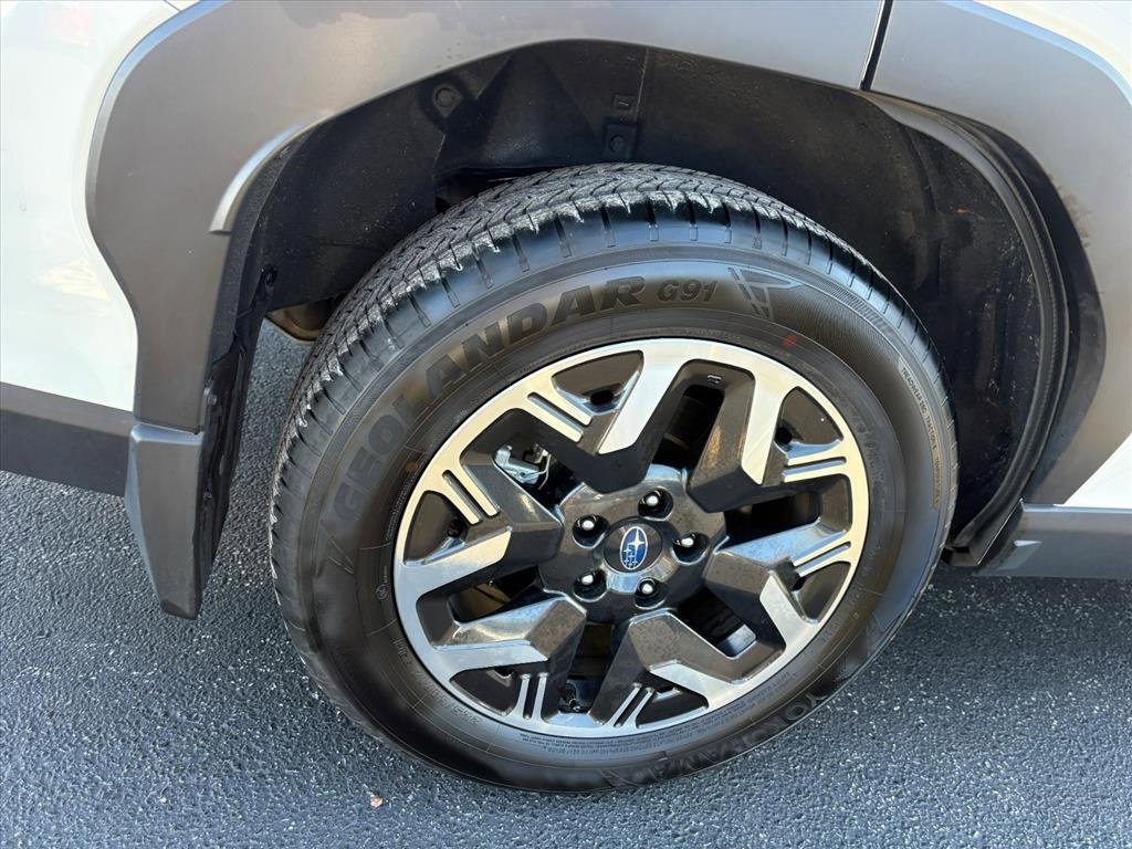 Used 2025 Subaru Forester Premium w/ Convenience Package #2 image 27