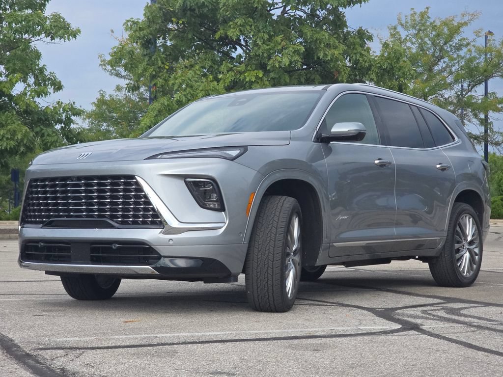 Used 2026 Buick Enclave Avenir w/ Super Cruise Package AWD/4WD image 14