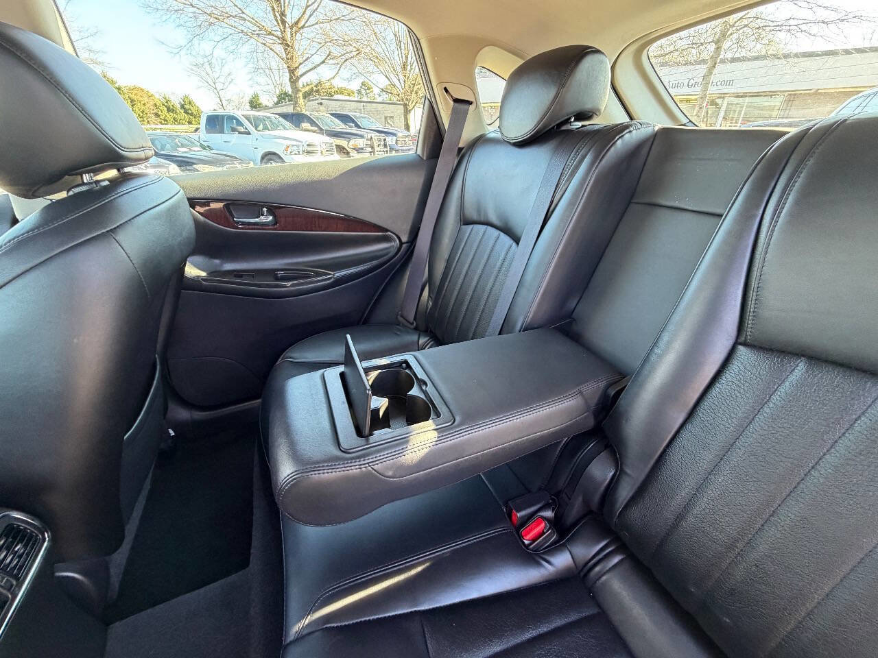 Used 2016 INFINITI QX50 Journey w/ Premium Package image 22