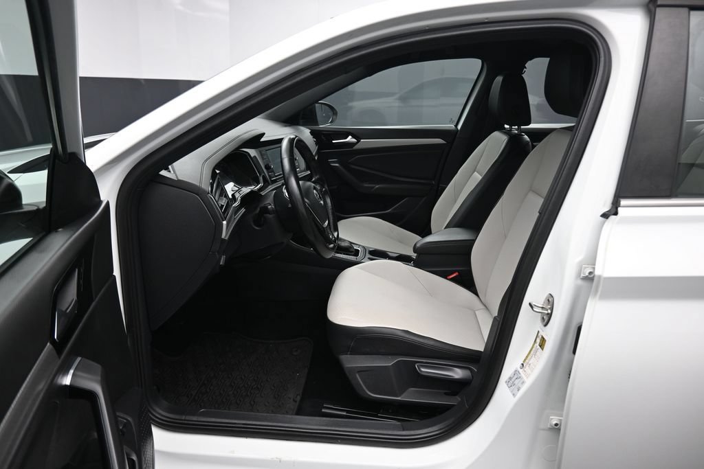 Used 2019 Volkswagen Jetta R-Line w/ R-Line Cold Weather Package FWD image 12