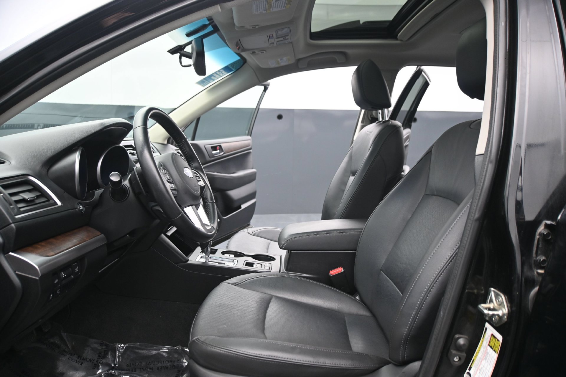 Used 2016 Subaru Outback 2.5i Limited AWD/4WD image 21