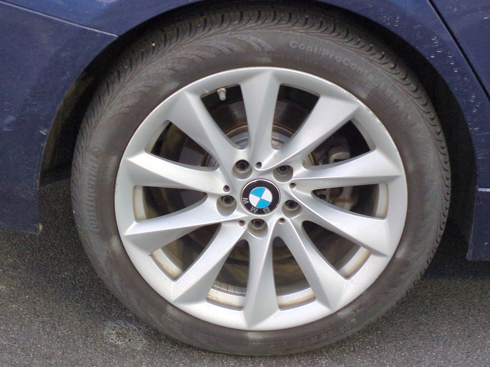 Used 2018 BMW 320i xDrive Sedan image 13