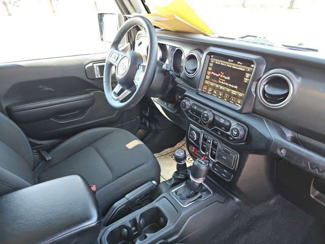 Used 2023 Jeep Wrangler Unlimited Rubicon 4xe image 14